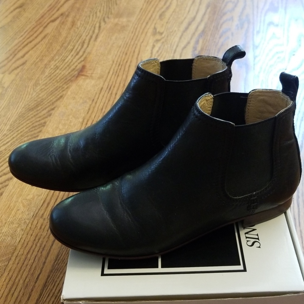 FRYE Jillian Chelsea Boot